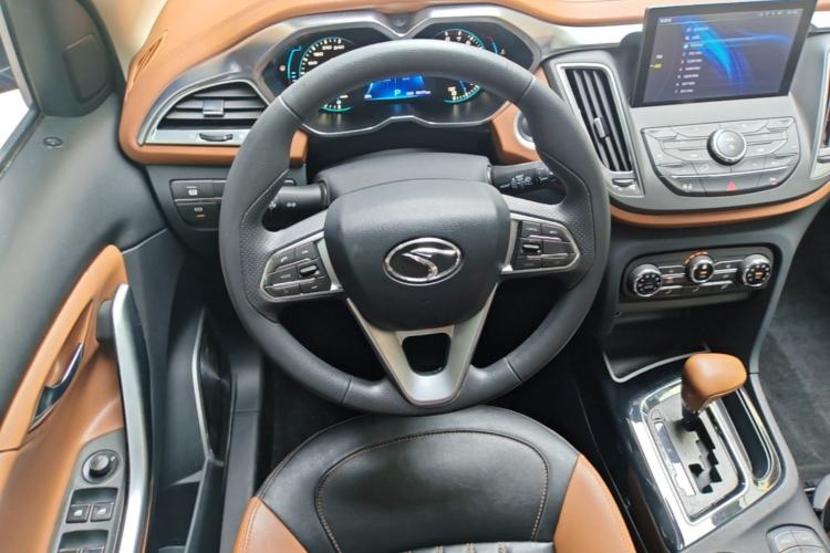 Used Soueast DX7 2015 1.5T Automatic Elite Model Steering Wheel