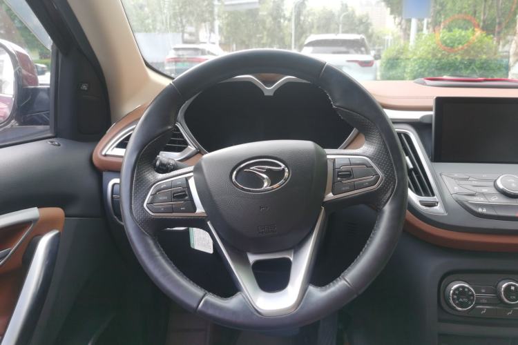 Used Soueast DX7 2015 1.5T Automatic Prestige Model Steering Wheel