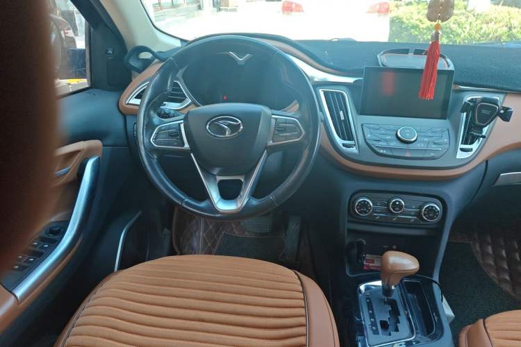 Used Soueast DX7 2015 1.5T Automatic Prestige Model Steering Wheel