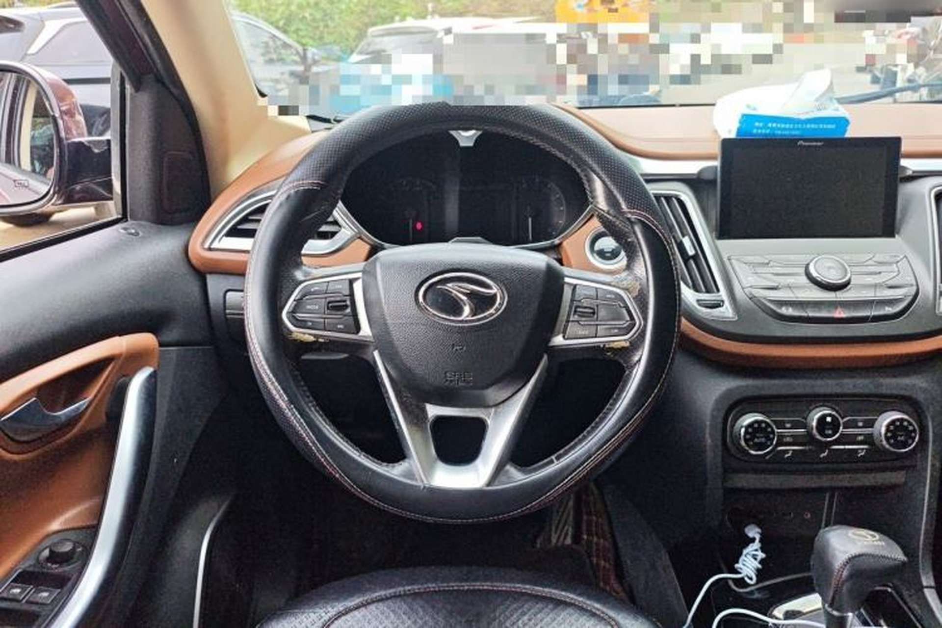 Used Soueast DX7 2015 1.5T Automatic Luxury Model Steering Wheel