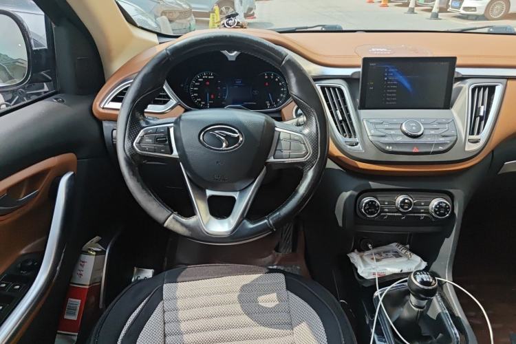 Used Soueast DX7 2015 1.5T Manual Luxury Model Steering Wheel