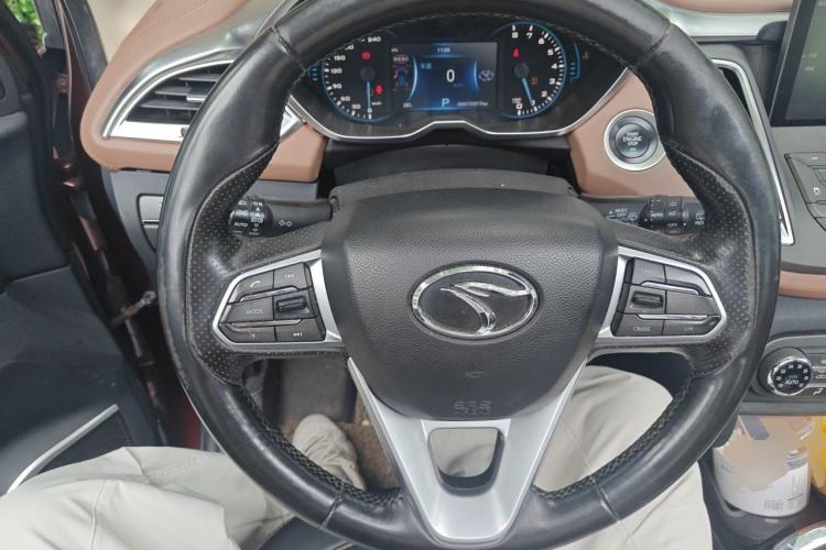 Used Soueast DX7 2015 1.5T Automatic Prestige Model Steering Wheel