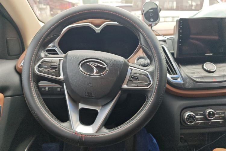 Used Soueast DX7 2015 1.5T Automatic Luxury Model Steering Wheel