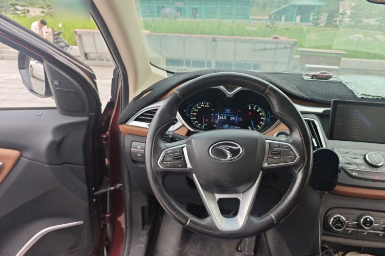 Used Soueast DX7 2015 1.5T Automatic Prestige Model Steering Wheel