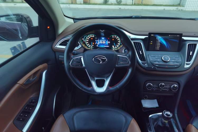Used Soueast DX7 2015 1.5T Manual Luxury Model Steering Wheel
