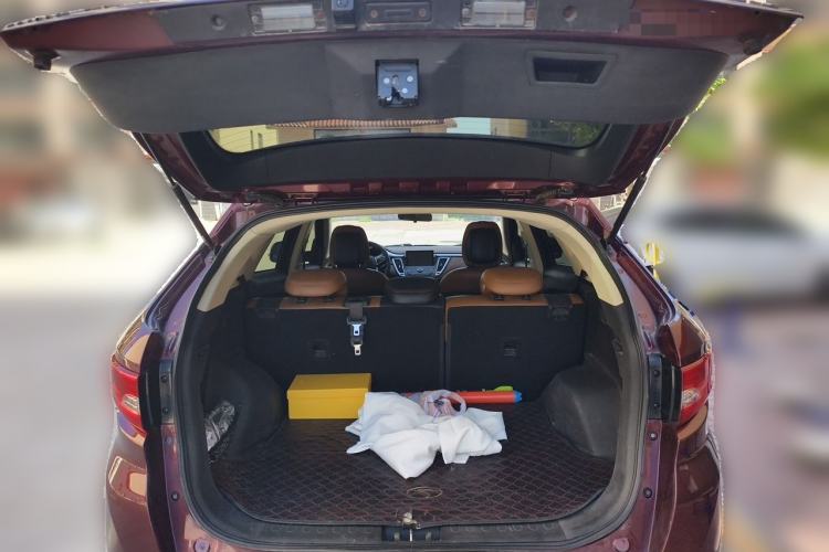 Used Soueast DX7 2015 1.5T Automatic Luxury Model Trunk