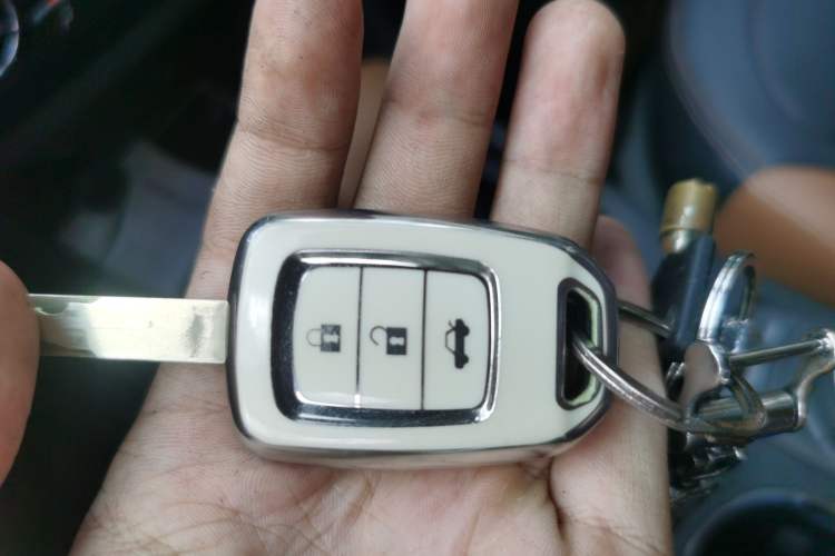 Used Soueast DX7 2015 1.5T Automatic Prestige Model Vehicle Key