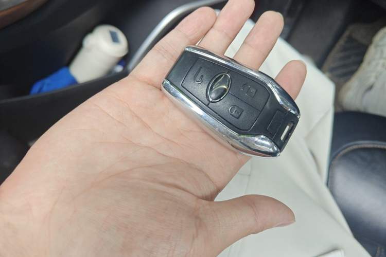 Used Soueast DX7 2015 1.5T Automatic Prestige Model Vehicle Key