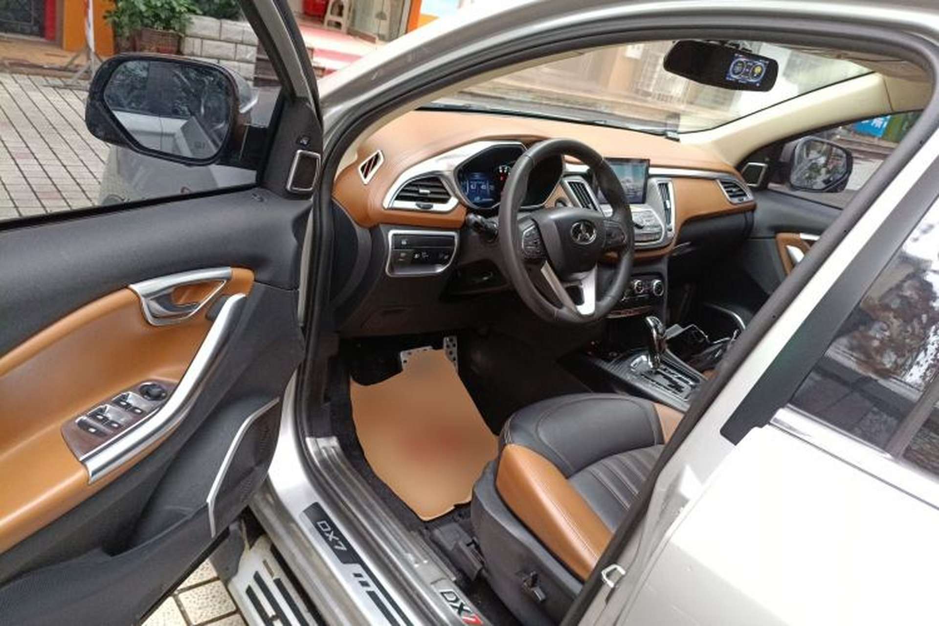 Used Soueast DX7 2015 1.5T Automatic Prestige Model Driver Seat