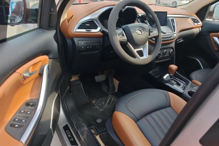 Used Soueast DX7 2015 1.5T Automatic Prestige Model Driver Seat