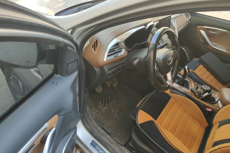 Used Soueast DX7 2015 1.5T Manual Luxury Model Driver Seat