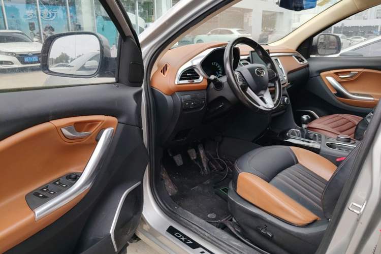 Used Soueast DX7 2015 1.5T Manual Luxury Model Driver Seat