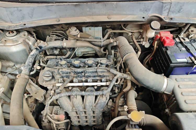 Used Soueast DX7 2015 1.5T Manual Luxury Model Engine Bay