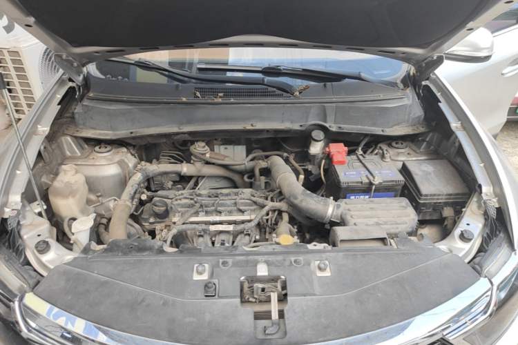 Used Soueast DX7 2015 1.5T Manual Luxury Model Engine Bay