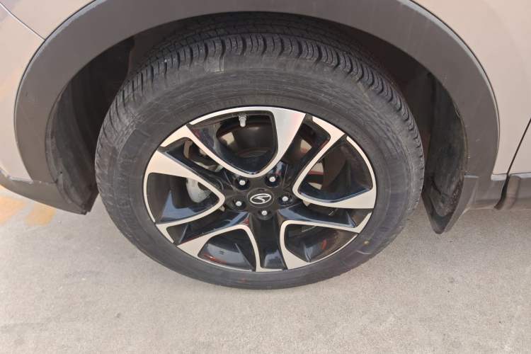 Used Soueast DX7 2015 1.5T Automatic Prestige Model Exterior 4