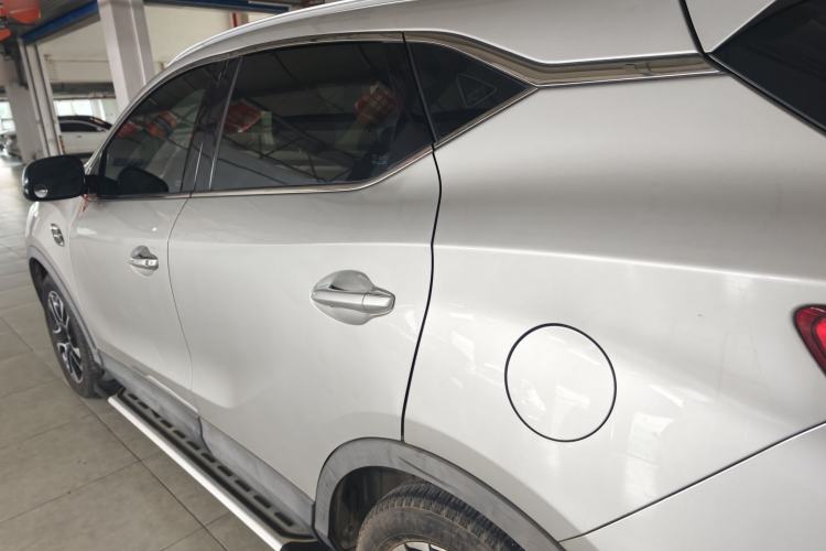 Used Soueast DX7 2015 1.5T Manual Luxury Model Exterior 5