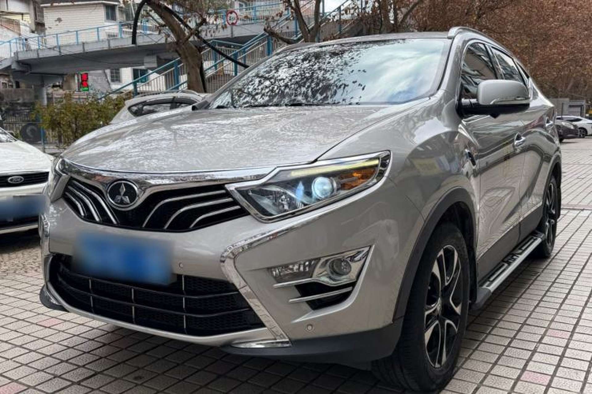 Used Soueast DX7 2015 1.5T Automatic Prestige Model Front Left 45 Deg