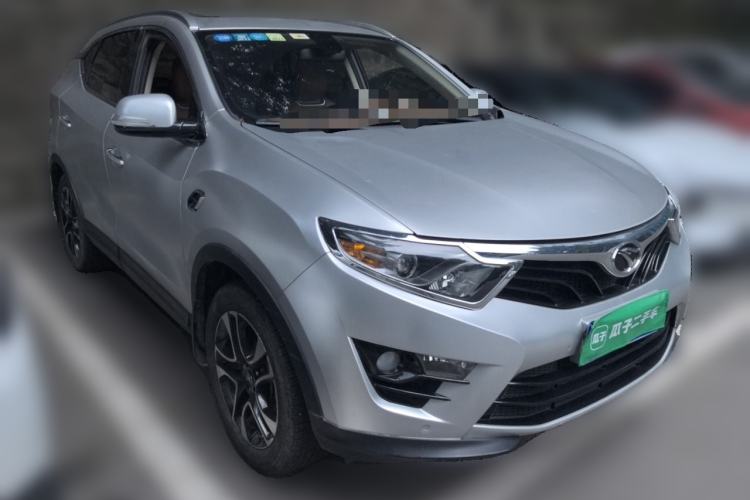 Used Soueast DX7 2015 1.5T Manual Luxury Model Front Right 45 Deg