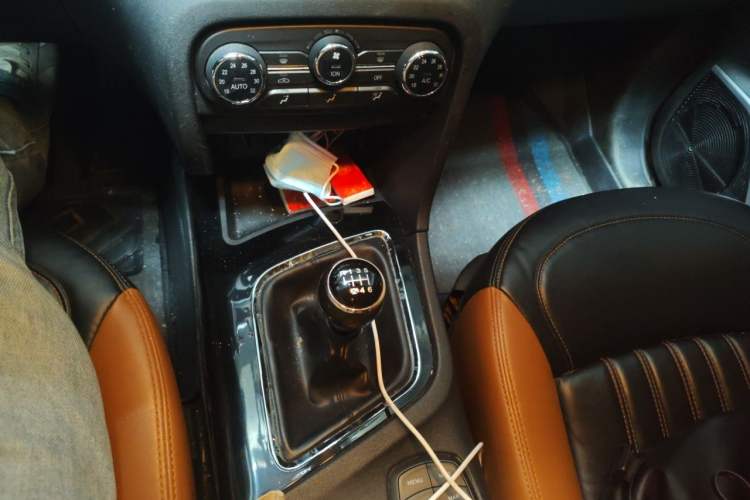 Used Soueast DX7 2015 1.5T Manual Luxury Model Gear Lever