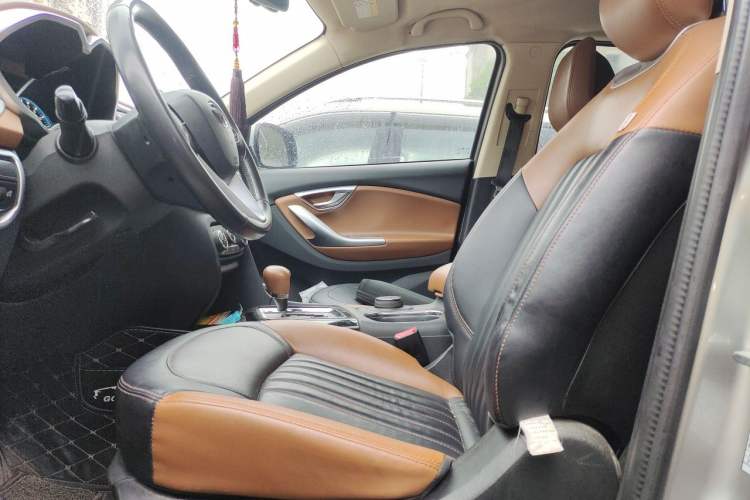 Used Soueast DX7 2015 1.5T Automatic Luxury Model Left Front Seat