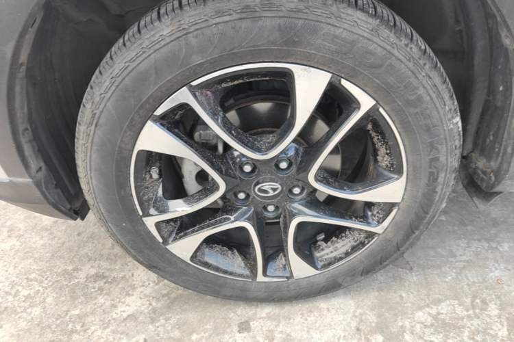 Used Soueast DX7 2015 1.5T Manual Luxury Model Left Front Wheel Hub