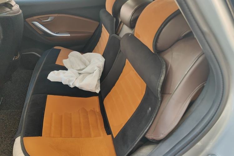 Used Soueast DX7 2015 1.5T Manual Luxury Model Left Rear Seat