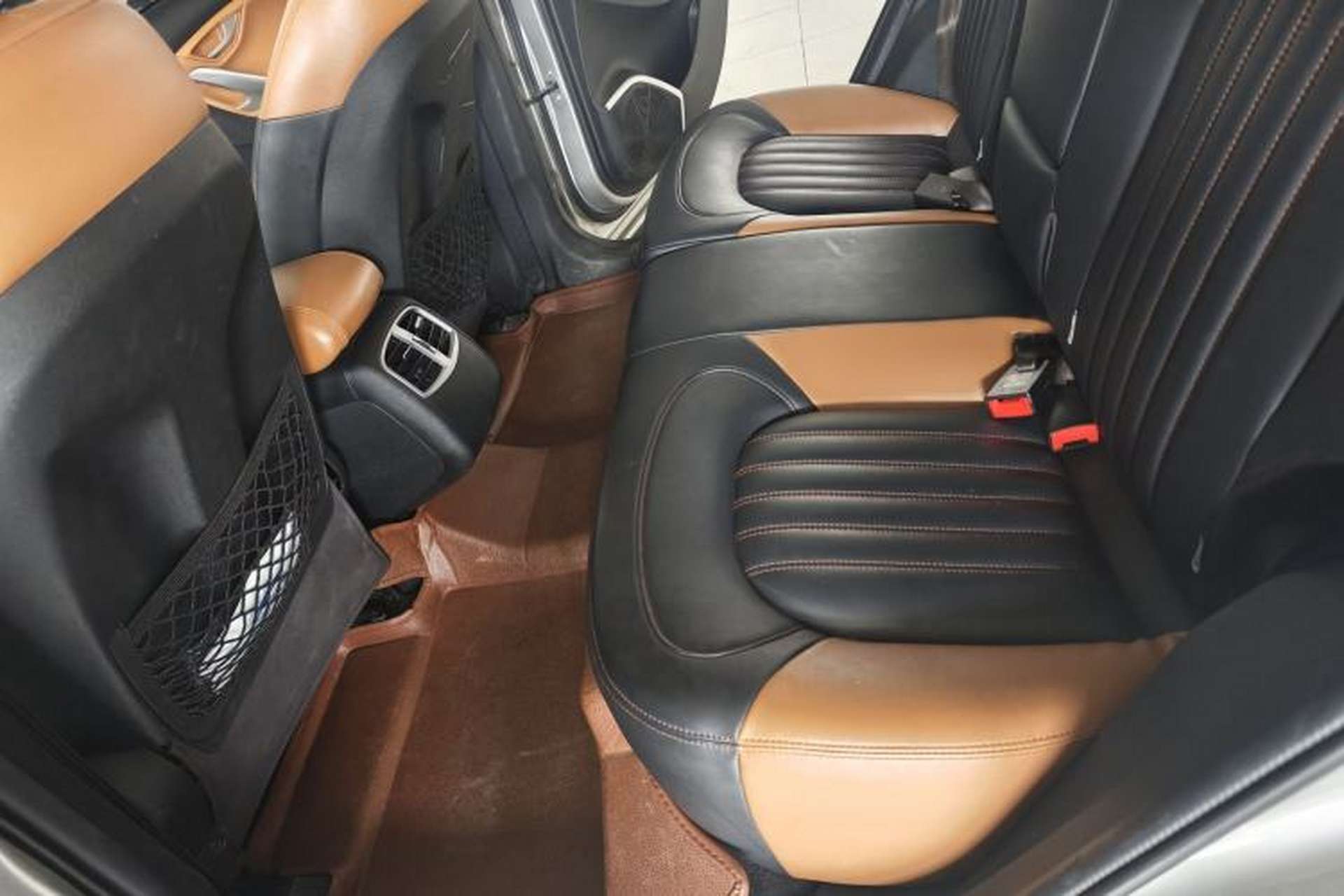 Used Soueast DX7 2015 1.5T Manual Luxury Model Left Rear Seat