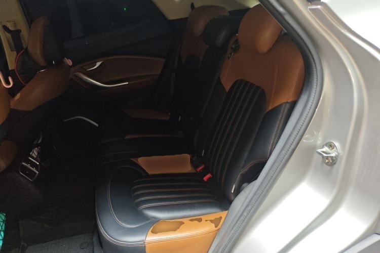 Used Soueast DX7 2015 1.5T Manual Luxury Model Left Rear Seat