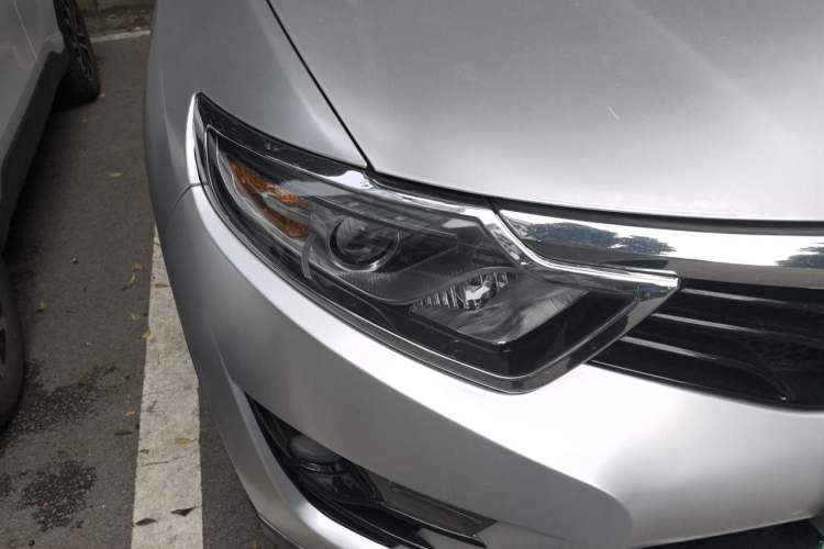 Used Soueast DX7 2015 1.5T Manual Luxury Model Right Front Headlight