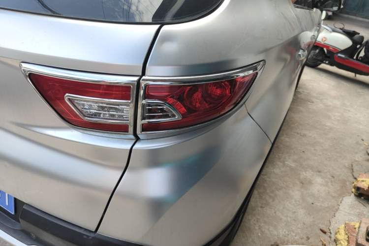 Used Soueast DX7 2015 1.5T Manual Luxury Model Right Rear Taillight