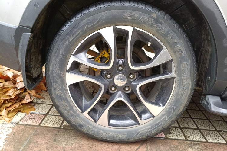 Used Soueast DX7 2015 1.5T Automatic Prestige Model Right Rear Wheel Hub