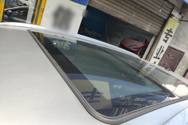 Used Soueast DX7 2015 1.5T Manual Luxury Model Roof