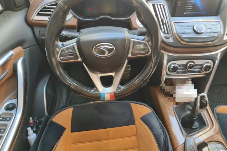 Used Soueast DX7 2015 1.5T Manual Luxury Model Steering Wheel
