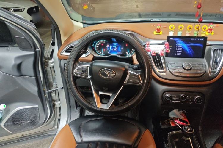 Used Soueast DX7 2015 1.5T Manual Luxury Model Steering Wheel