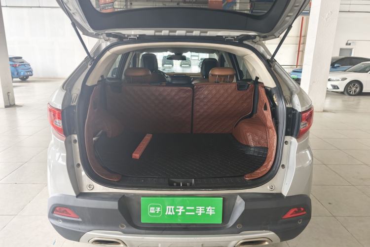 Used Soueast DX7 2015 1.5T Manual Luxury Model Trunk
