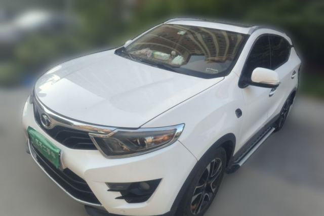 Ojetý Soueast DX7 2015 1.5T Automatic Luxury Model