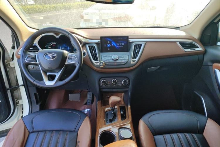 Used Soueast DX7 2015 1.5T Automatic Luxury Model Center Console