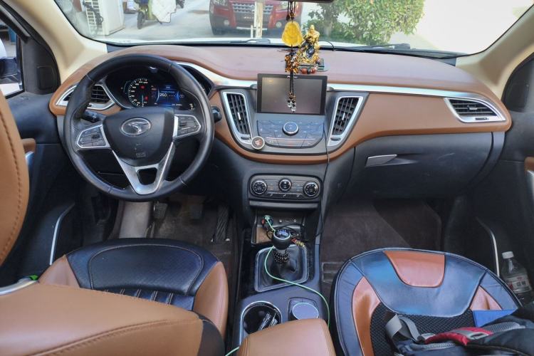 Used Soueast DX7 2015 1.5T Manual Luxury Model Center Console