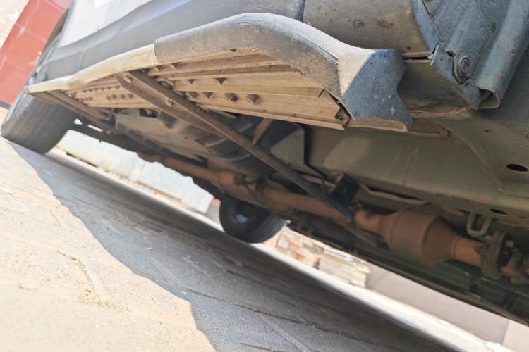 Used Soueast DX7 2015 1.5T Automatic Prestige Model Chassis Front Right