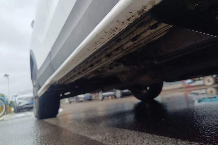 Used Soueast DX7 2015 1.5T Manual Luxury Model Chassis Front Right