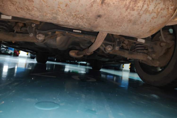 Used Soueast DX7 2015 1.5T Automatic Prestige Model Chassis Rear