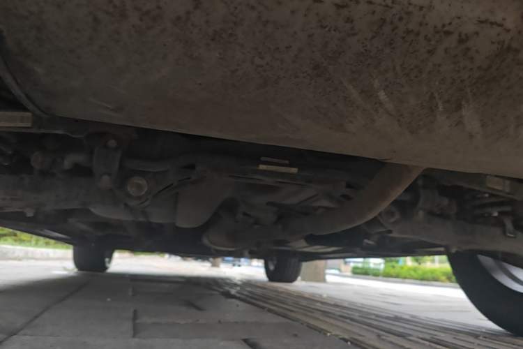 Used Soueast DX7 2015 1.5T Automatic Luxury Model Chassis Rear