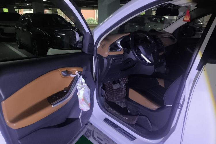 Used Soueast DX7 2015 1.5T Automatic Luxury Model Driver Seat