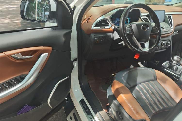 Used Soueast DX7 2015 1.5T Manual Luxury Model Driver Seat
