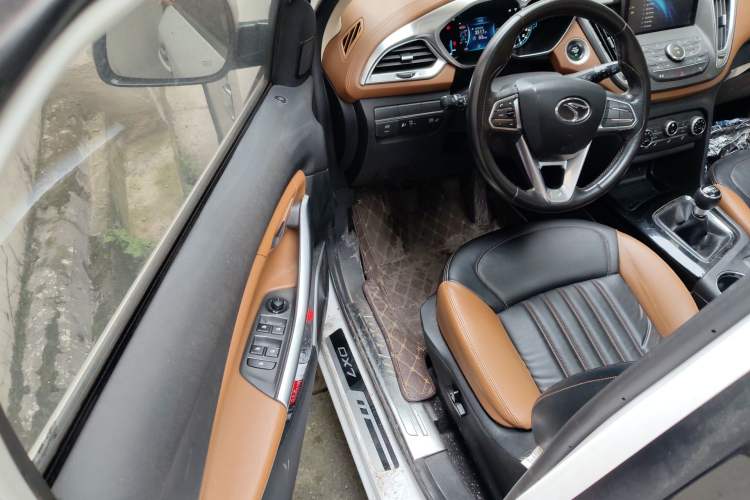 Used Soueast DX7 2015 1.5T Manual Luxury Model Driver Seat
