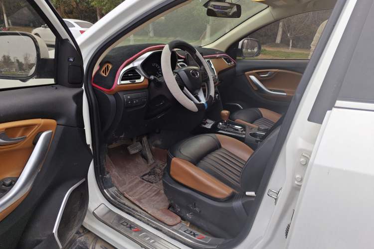 Used Soueast DX7 2015 1.5T Automatic Prestige Model Driver Seat