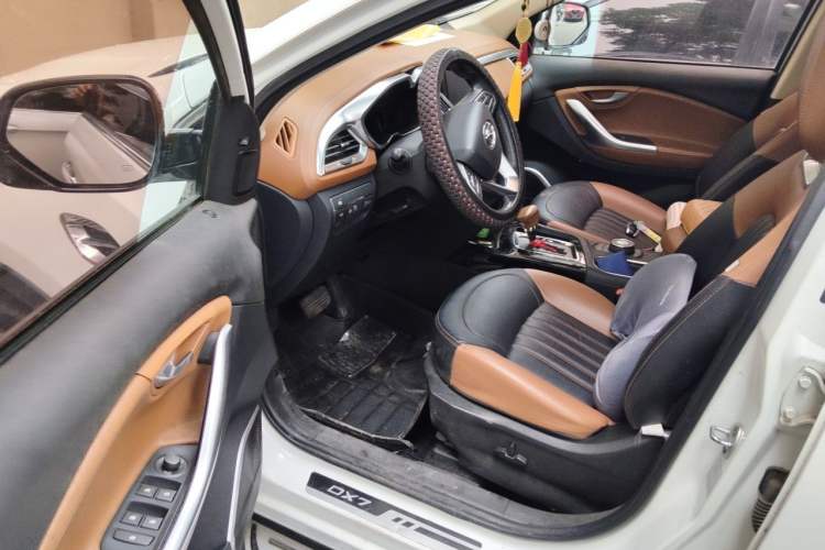 Used Soueast DX7 2015 1.5T Automatic Prestige Model Driver Seat