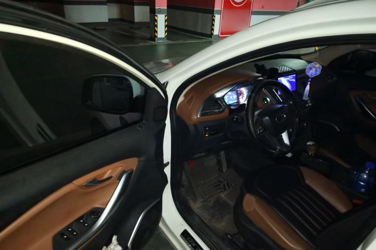 Used Soueast DX7 2015 1.5T Manual Luxury Model Driver Seat