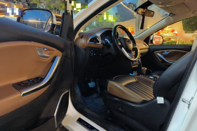 Used Soueast DX7 2015 1.5T Automatic Luxury Model Driver Seat