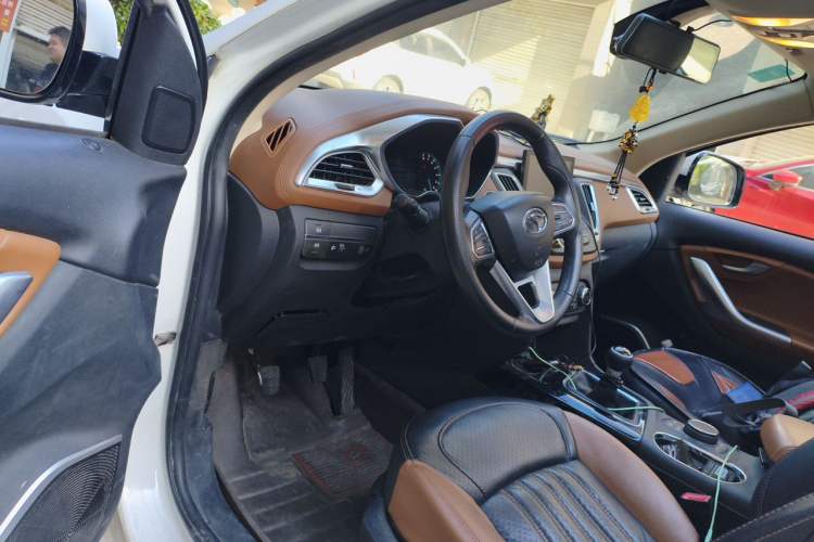 Used Soueast DX7 2015 1.5T Manual Luxury Model Driver Seat